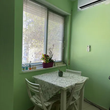 Fresh * Golem (Tirana)